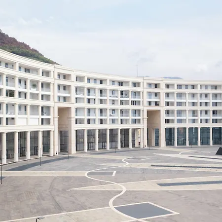 Crescent Star Salerno