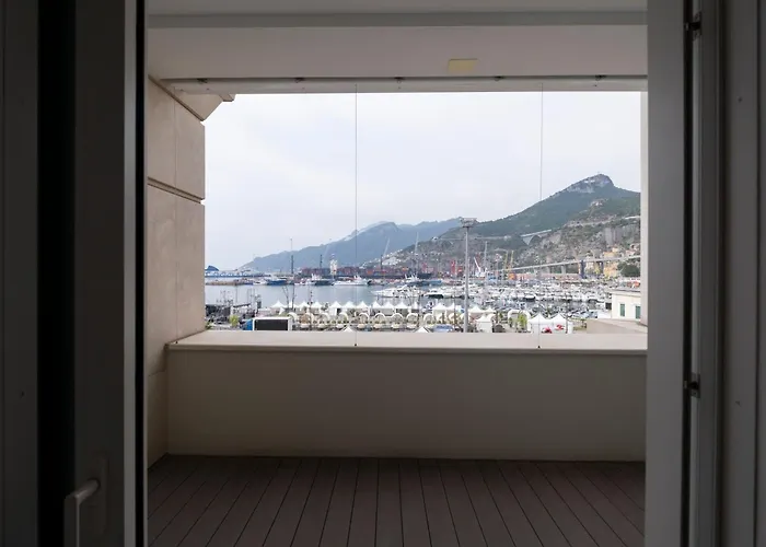 Crescent Star Tatil Evi